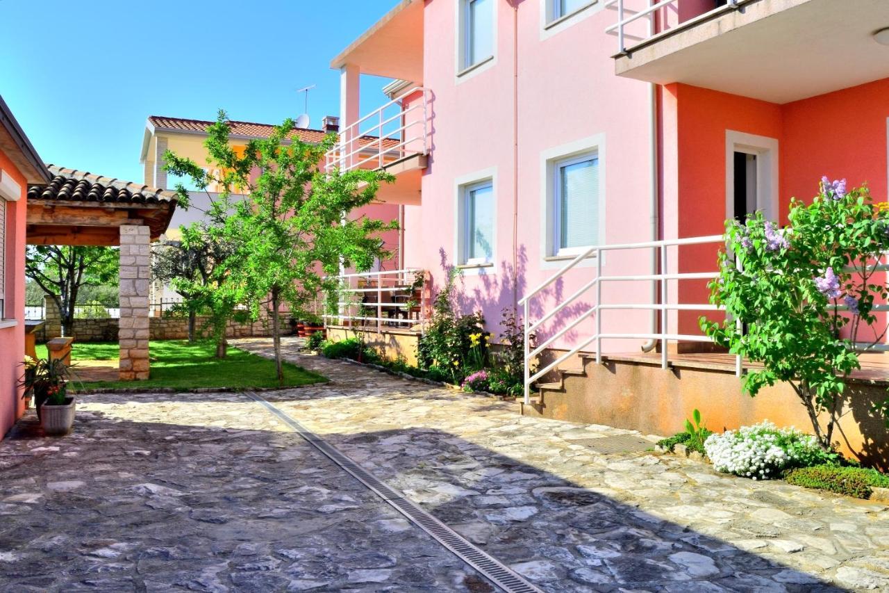 Apartment Domus Lauri Умаг Екстер'єр фото