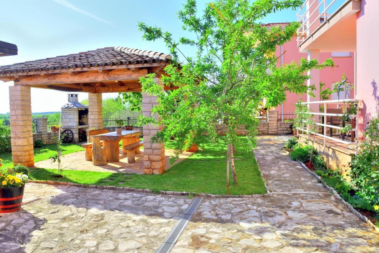Apartment Domus Lauri Умаг Екстер'єр фото