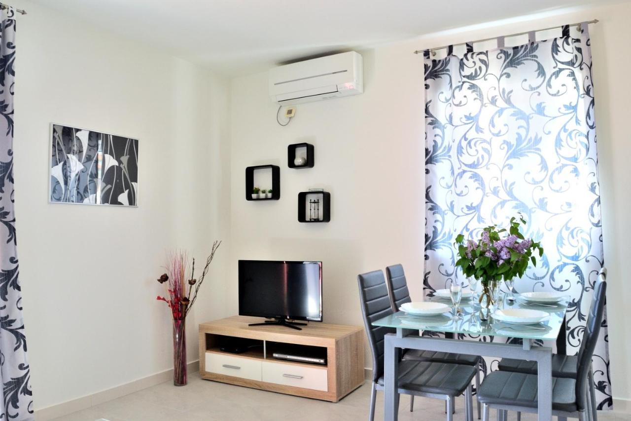 Apartment Domus Lauri Умаг Екстер'єр фото